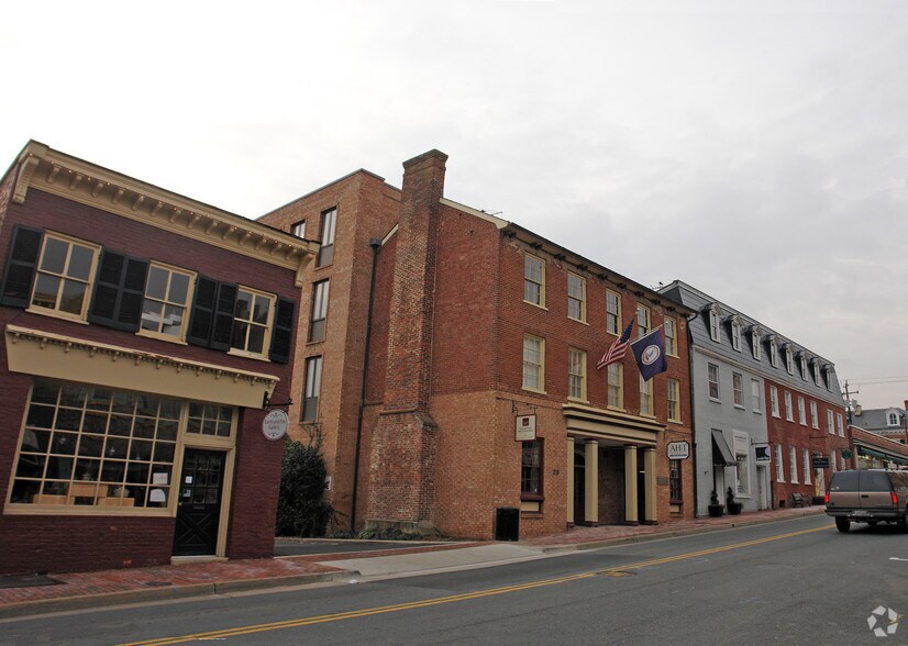 20 S King St, Leesburg, VA à vendre - Photo de l’immeuble – Image 3 sur 16