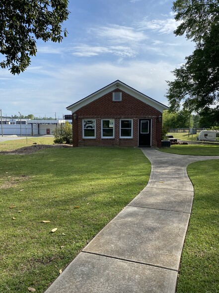 224 Highway 211 NW, Winder, GA à louer - Photo principale – Image 1 sur 13