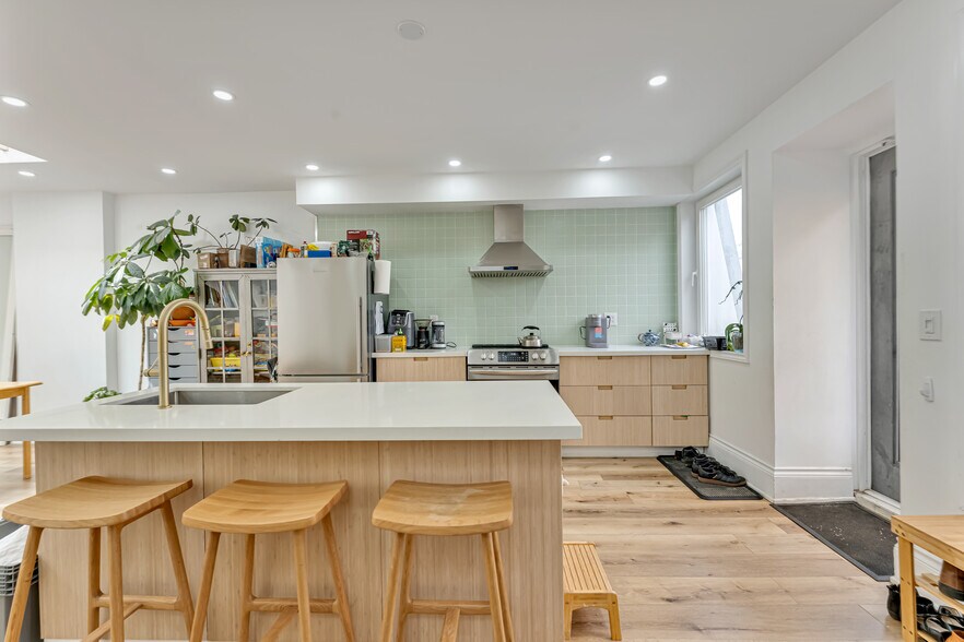290 E Gerrard St, Toronto, ON à vendre - Photo intérieure – Image 2 sur 2