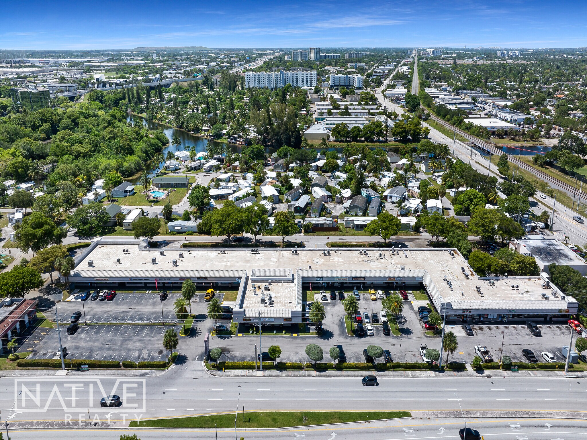 903-999 W Cypress Creek Rd, Fort Lauderdale, FL à louer Photo de l’immeuble– Image 1 sur 27