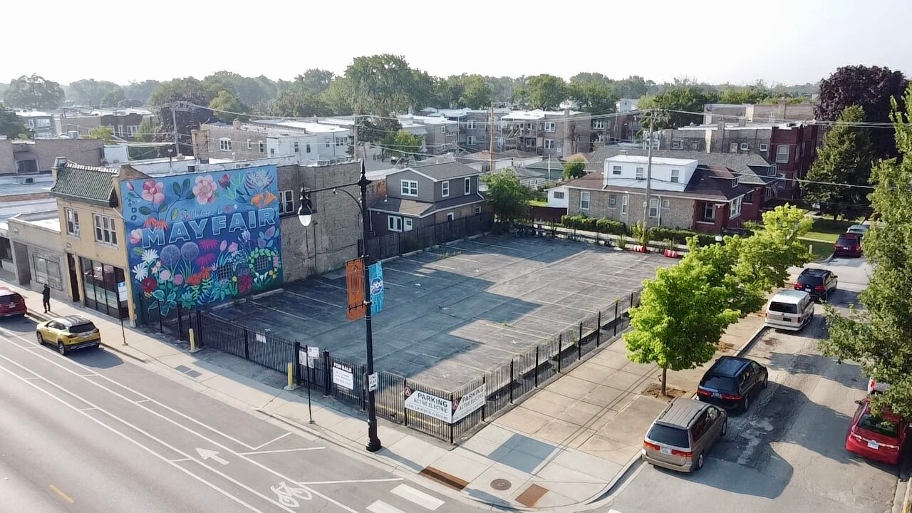 4221 Lawrence Ave, Chicago, IL à vendre Aérien– Image 1 sur 5