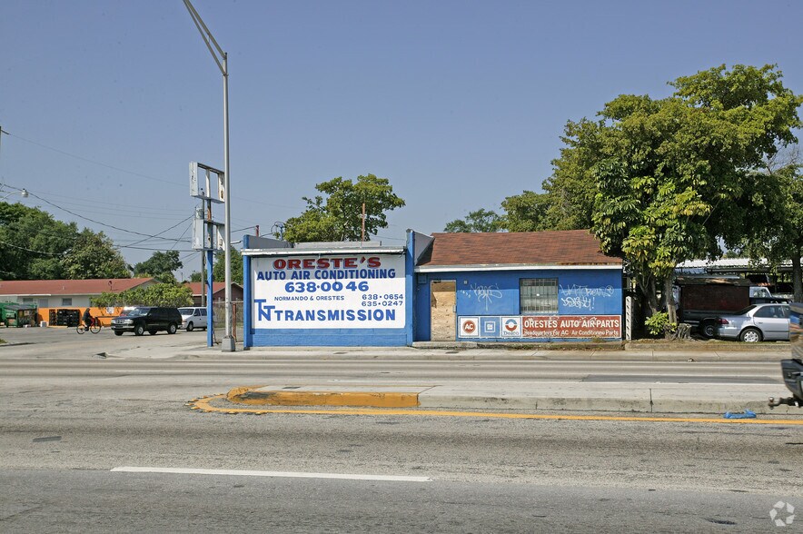 1650 NW 27th Ave, Miami, FL à vendre - Photo de l’immeuble – Image 2 sur 2