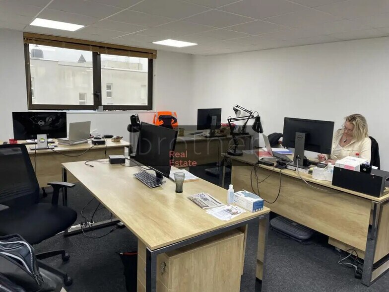 Bureau dans Bordeaux à louer - Photo de l’immeuble – Image 3 sur 7