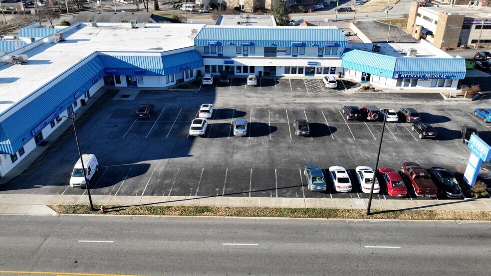 801 N Main St, High Point, NC à louer - Photo de l’immeuble – Image 2 sur 5