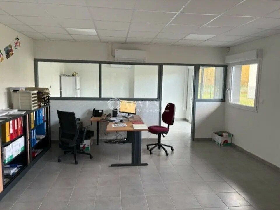 Local d’activités dans Pruniers-en-Sologne à louer Photo de l’immeuble– Image 1 sur 4