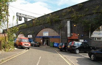 Plus de détails pour Norton St, Salford - Local commercial à louer