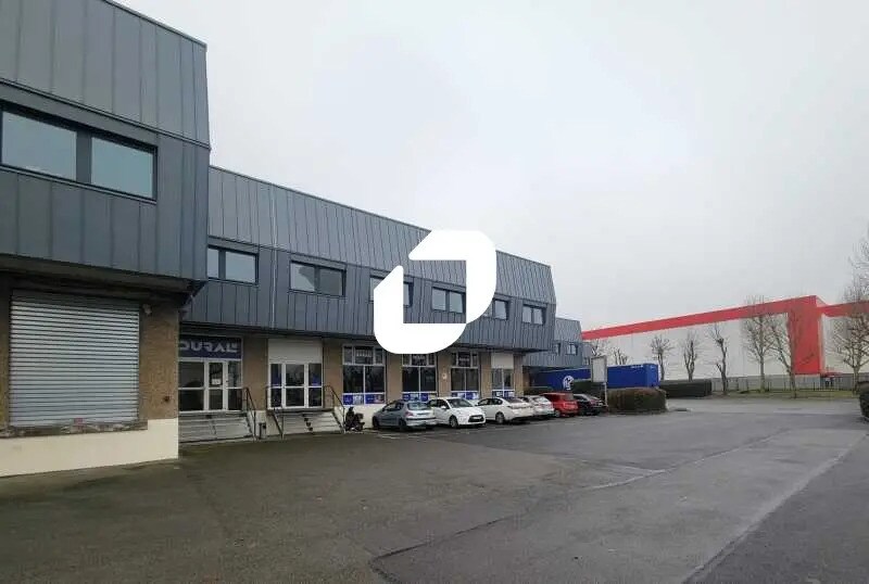 Industriel/Logistique dans Villejust à louer - Photo de l’immeuble – Image 2 sur 9