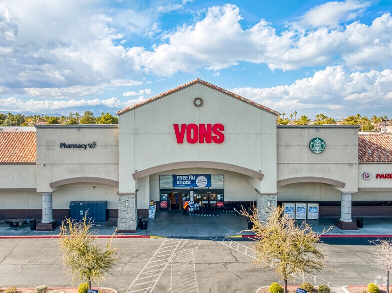 2667 Windmill Pky, Henderson, NV à louer - Photo de l’immeuble – Image 2 sur 20