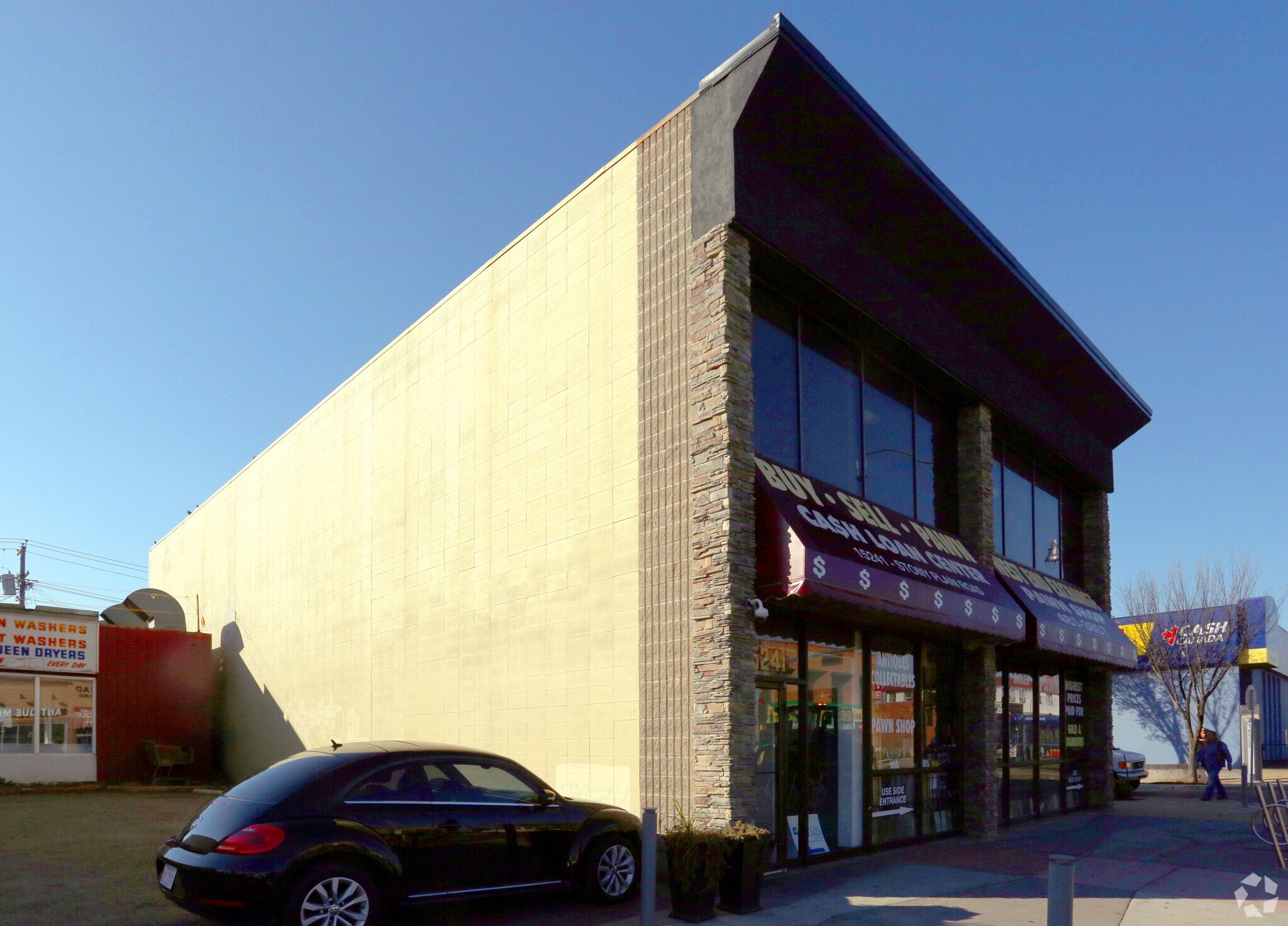 15241 Stony Plain Rd NW, Edmonton, AB à louer Photo de l’immeuble– Image 1 sur 23