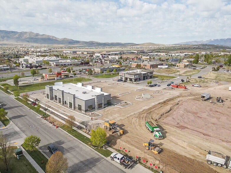 1457 Commerce dr, Saratoga Springs, UT à louer - Photo principale – Image 1 sur 8