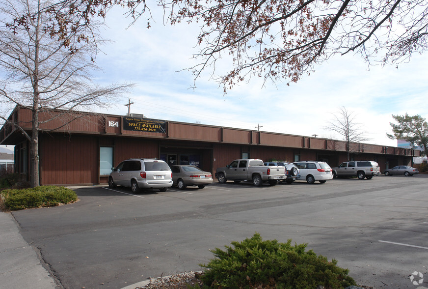 164 Hubbard Way, Reno, NV à louer - Photo principale – Image 1 sur 4