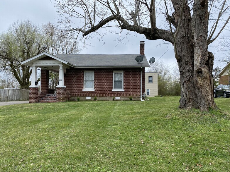212 W End Ave, Dickson, TN à vendre - Photo de l’immeuble – Image 2 sur 4