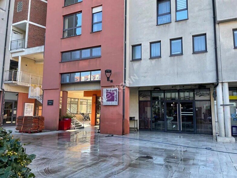 Bureau dans Forbach à vendre - Photo de l’immeuble – Image 1 sur 16