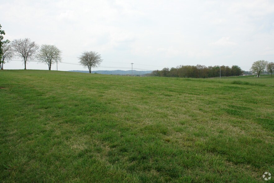 Duplex Rd, Spring Hill, TN à vendre - Photo de l’immeuble – Image 3 sur 3