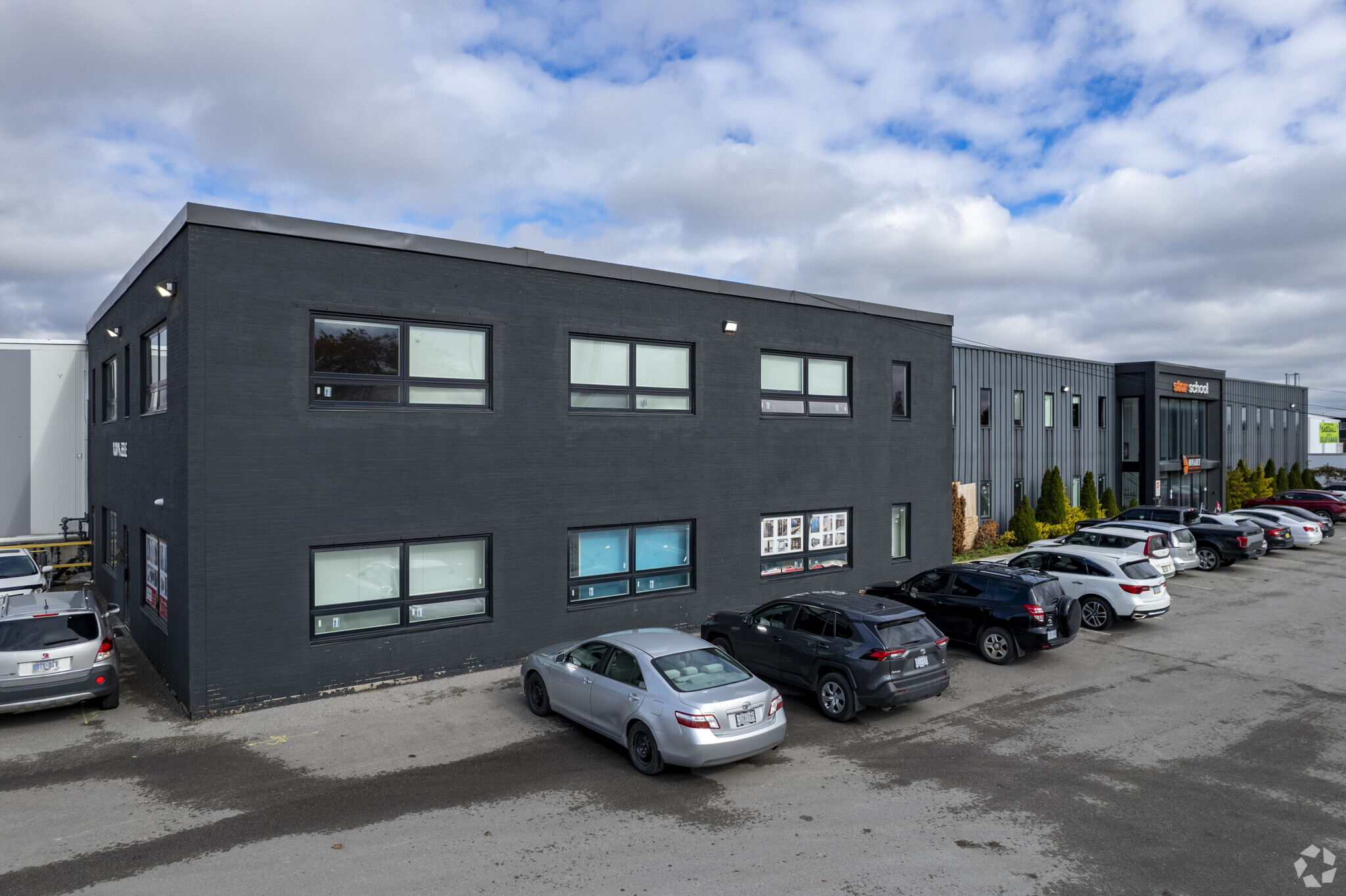 8301 Keele St, Concord, ON à louer Photo principale– Image 1 sur 5