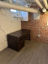 144 S 39th St, Omaha, NE à louer Photo intérieure– Image 2 sur 4