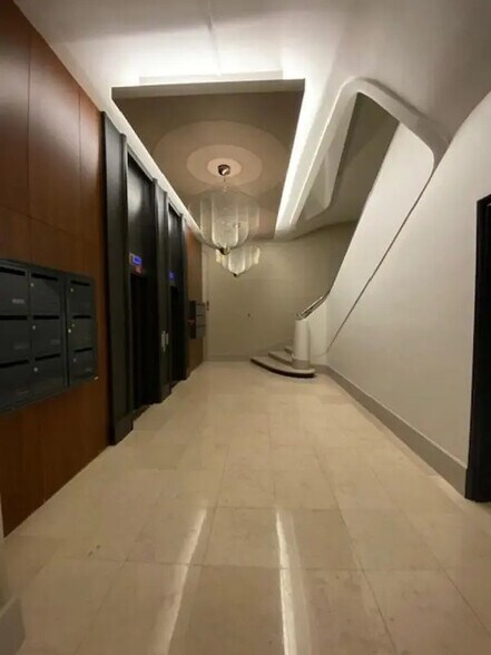 Bureau dans Le Havre à vendre - Hall d’entrée – Image 2 sur 4