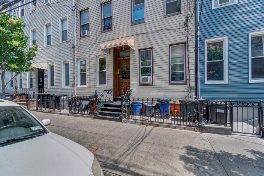 294 Stanhope St, Brooklyn, NY à vendre - Photo de l’immeuble – Image 2 sur 25