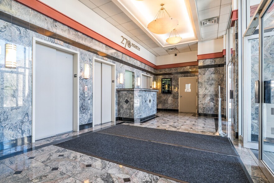 270 North Ave, New Rochelle, NY à louer - Hall d’entrée – Image 2 sur 2