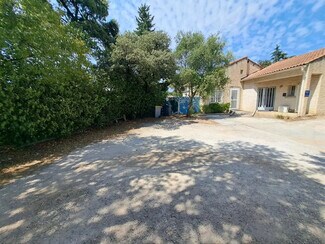 Plus de détails pour 54 Avenue Pasteur, Villeneuve-lès-Avignon - Local commercial à louer