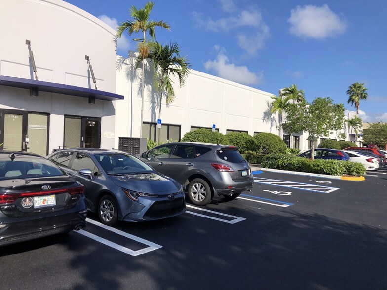 1200 NW 17th Ave, Delray Beach, FL à louer - Photo de l’immeuble – Image 2 sur 7