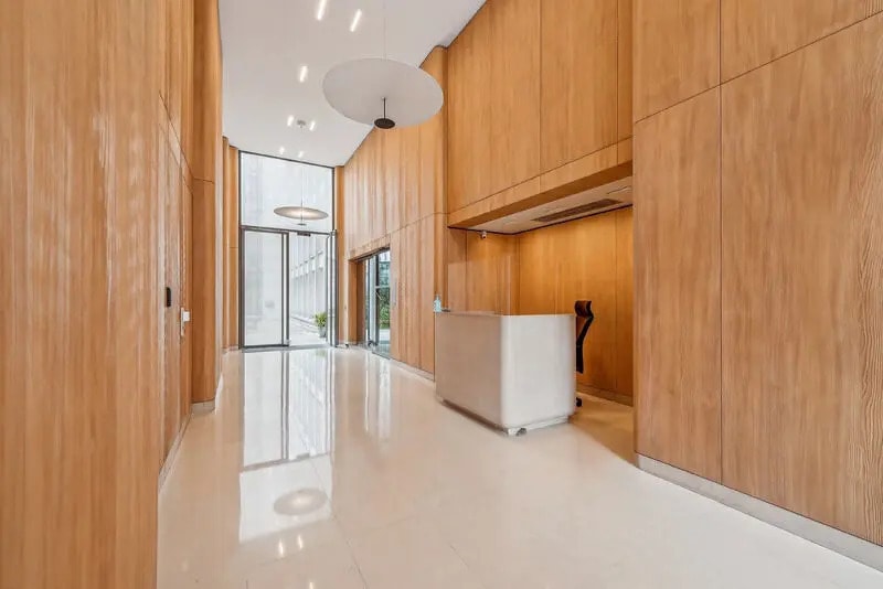 28 Rue Bayard, Paris à vendre - Photo de l’immeuble – Image 3 sur 16