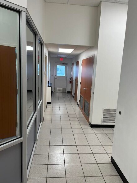 519 W South St, Longview, TX à louer - Photo de l’immeuble – Image 3 sur 6