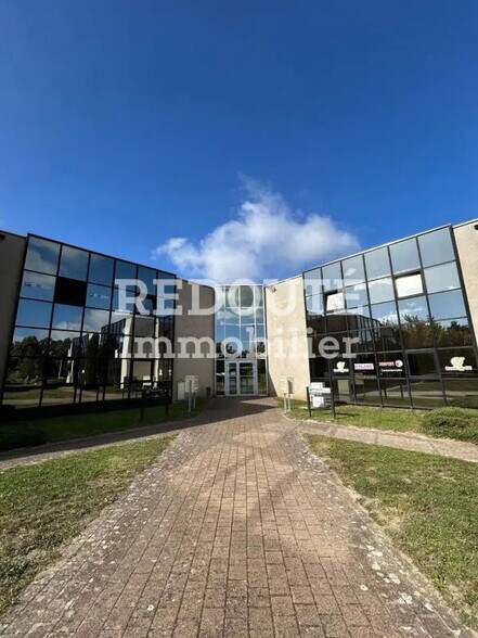 Bureau dans Reims à louer - Photo de l’immeuble – Image 2 sur 4