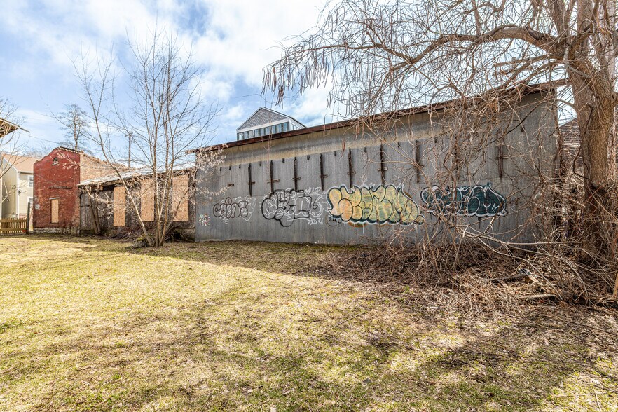 357 Columbia St, Hudson, NY à vendre - Photo de l’immeuble – Image 3 sur 43