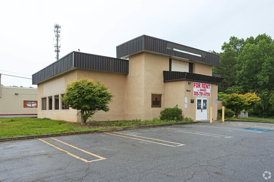 7820 Holcomb Bridge Rd, Peachtree Corners, GA à vendre - Photo de l’immeuble – Image 3 sur 21