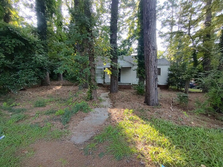406 Courtland Dr, Sanford, NC à vendre - Autre – Image 1 sur 18