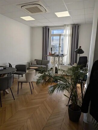 Plus de détails pour Bureau à louer