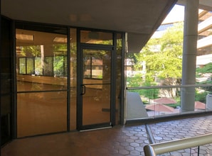 5901 Peachtree Dunwoody Rd NE, Atlanta, GA à louer Photo de l’immeuble– Image 1 sur 6