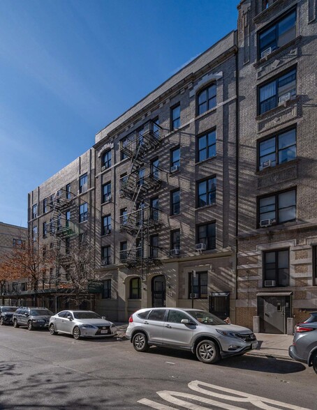 66-68 Pinehurst Ave, New York, NY à vendre - Photo de l’immeuble – Image 3 sur 15