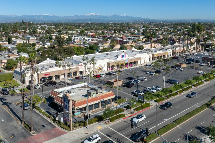 12101-12171 Carson St, Hawaiian Gardens, CA à louer - Aérien – Image 2 sur 7