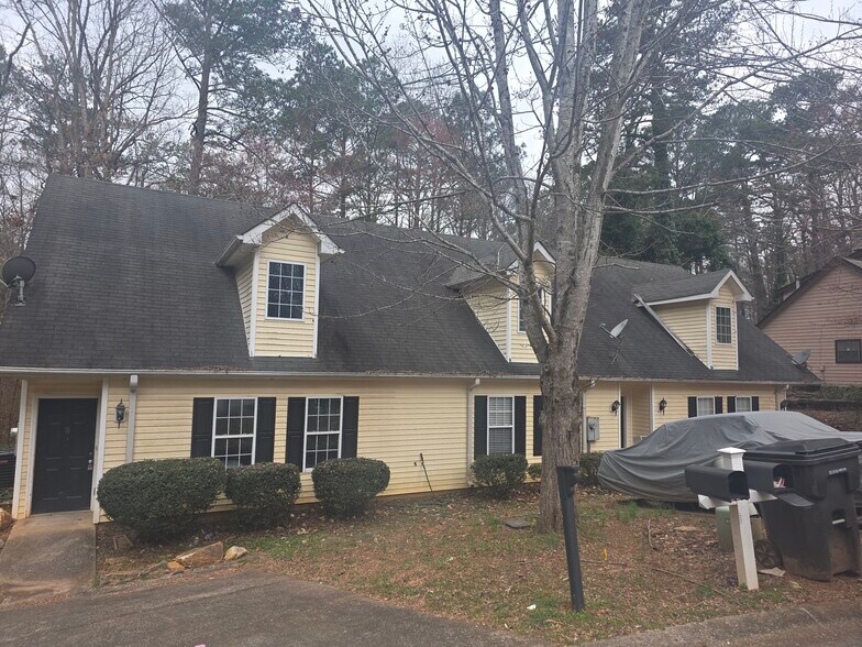 6846 S Lakewood Ter, Douglasville, GA à vendre - Photo principale – Image 1 sur 9