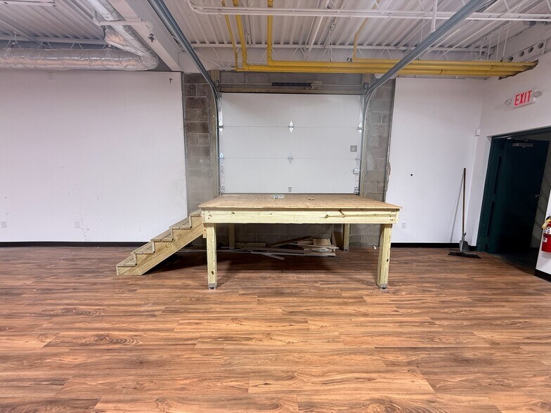 356 S Broadway, Salem, NH à louer - Photo de l’immeuble – Image 2 sur 12