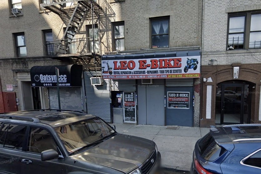 2271 Morris Ave, Bronx, NY à louer Photo de l’immeuble– Image 1 sur 4
