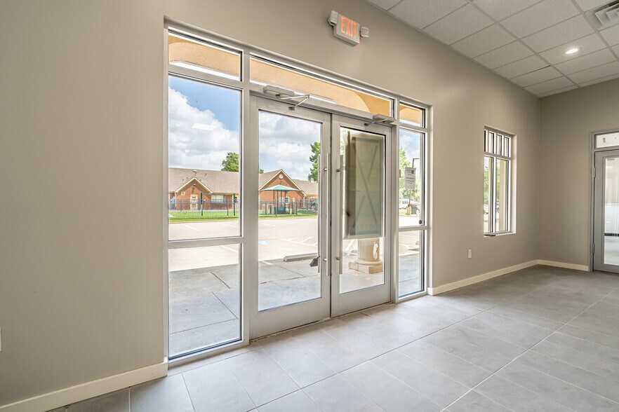 6517 Chase Oaks Blvd, Plano, TX à vendre - Photo de l’immeuble – Image 3 sur 11