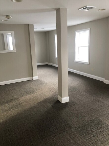 229 Main St, Vergennes, VT à louer - Photo de l’immeuble – Image 3 sur 4