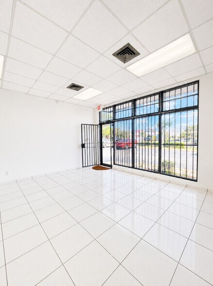 3100 NW 72nd Ave, Miami, FL à louer - Photo de l’immeuble – Image 2 sur 13