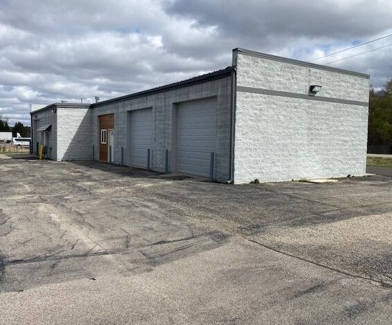 225 Jefferson St, Cambridge, WI à vendre - Photo de l’immeuble – Image 3 sur 5