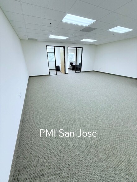 2055 Junction Ave, San Jose, CA à louer - Photo de l’immeuble – Image 2 sur 15