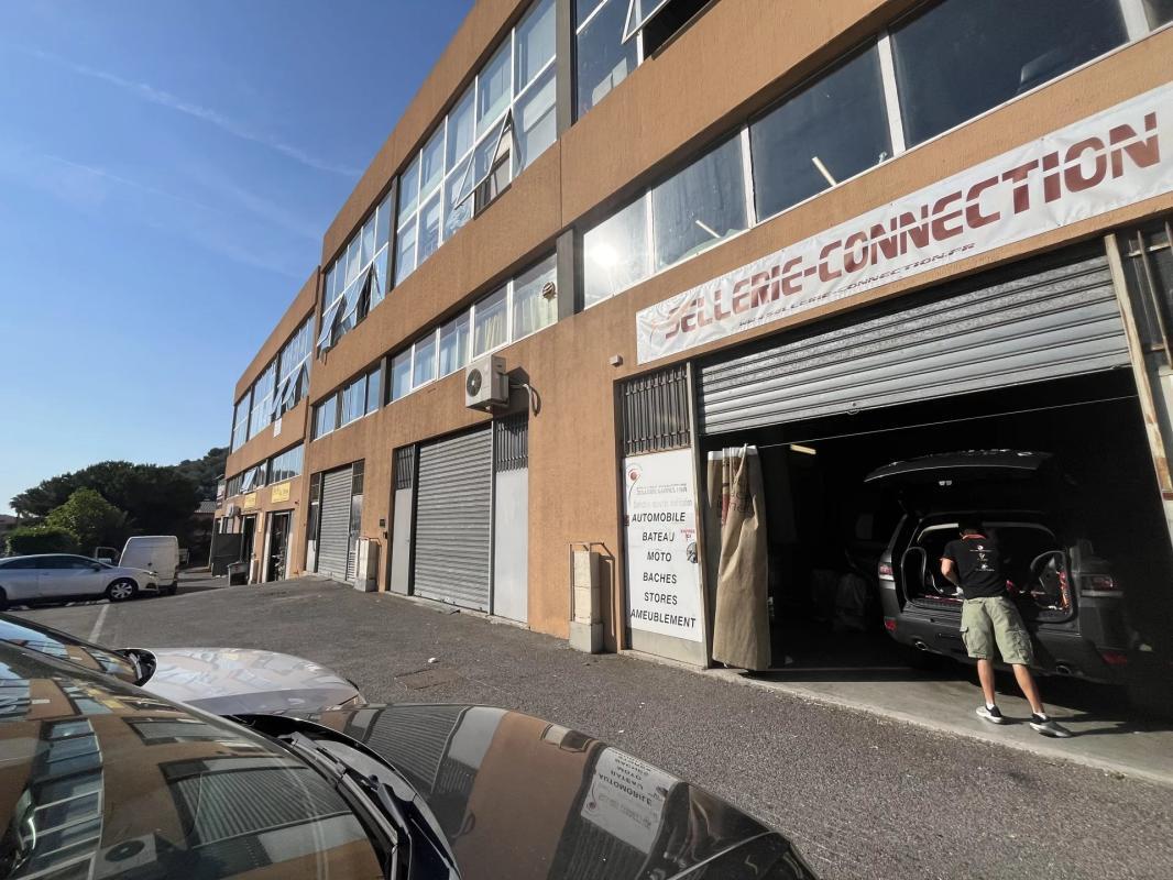 Industriel/Logistique dans Nice à louer Photo de l’immeuble– Image 1 sur 9