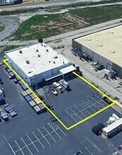 11310 Sherman Way, Sun Valley, CA à louer Photo de l’immeuble– Image 1 sur 5