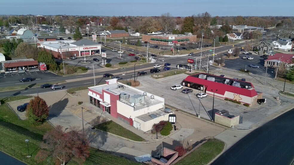 1106 Peoria St, Washington, IL à vendre - Photo de l’immeuble – Image 2 sur 6