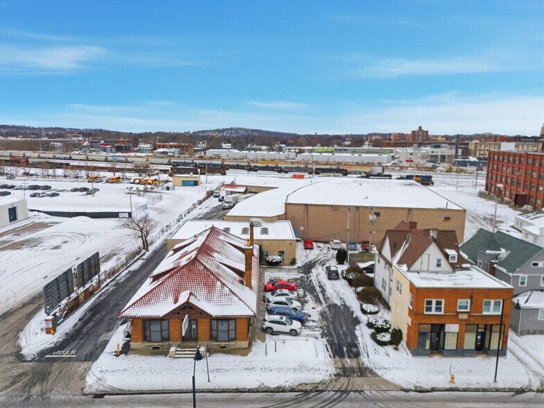 1175 E Main St, Rochester, NY à vendre - Photo principale – Image 1 sur 34