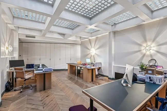 Plus de détails pour 32 B Rue De Lubeck, Paris - Bureau à louer