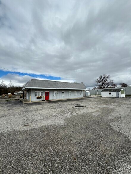1775 W US Highway 421, Delphi, IN à vendre - Photo principale – Image 1 sur 32
