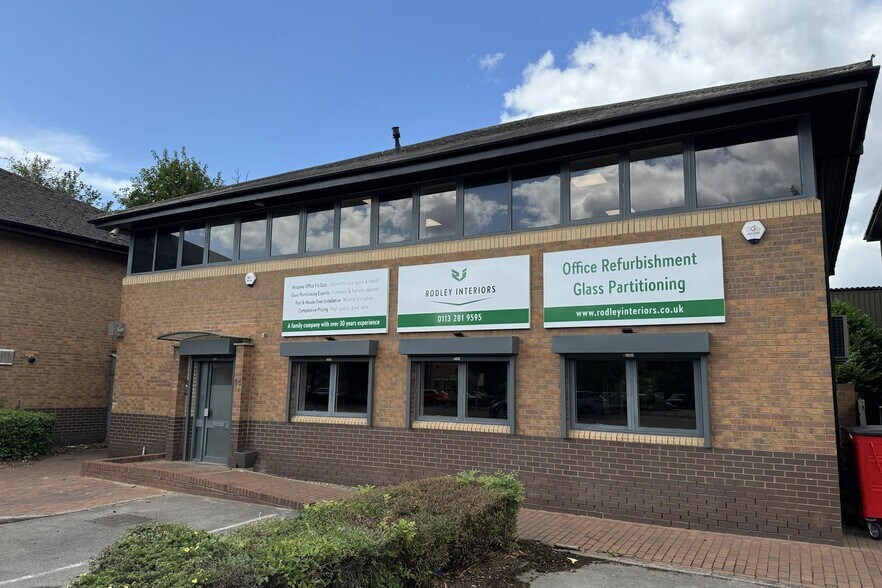 Royds Hall Rd, Leeds à louer - Photo de l’immeuble – Image 2 sur 2